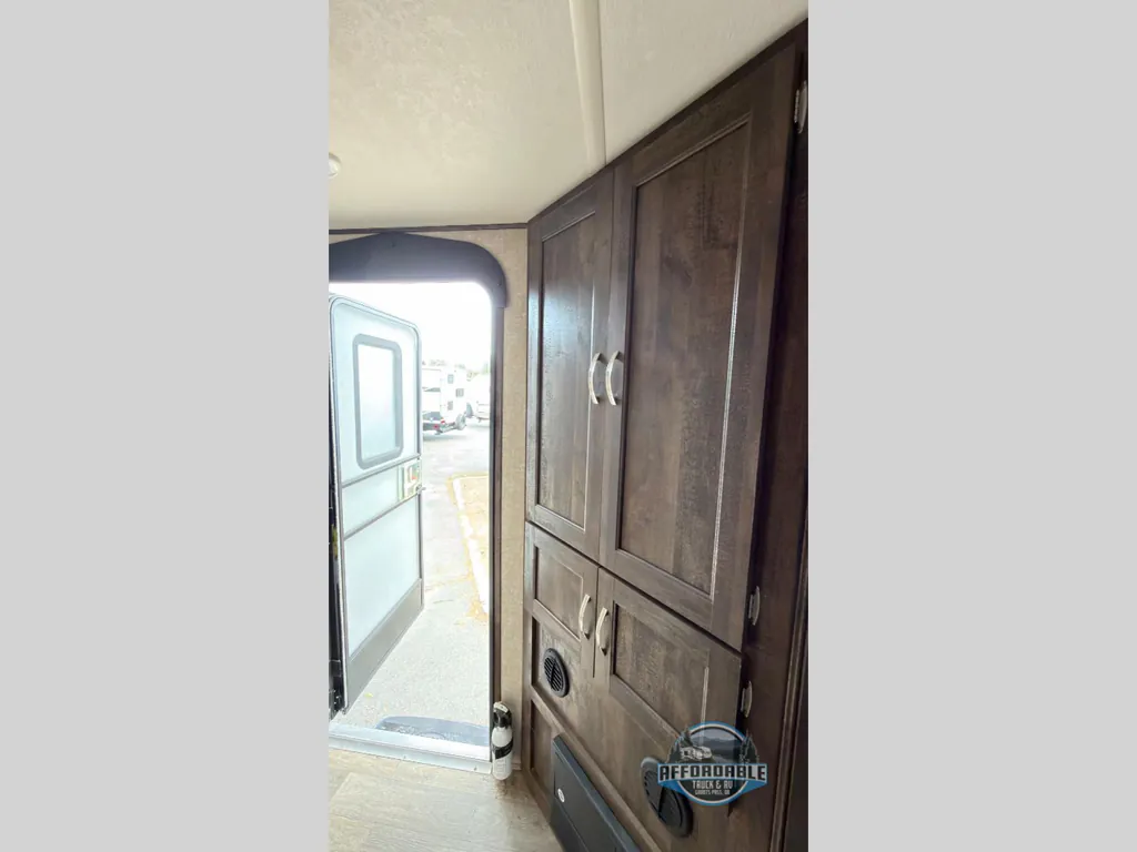 2018 Forest River Vibe Extreme Lite 224RLS, Photos photo 20