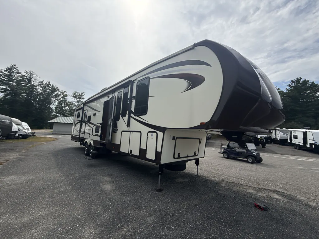 2015 Forest River Sierra 365SAQB, Photos photo 5