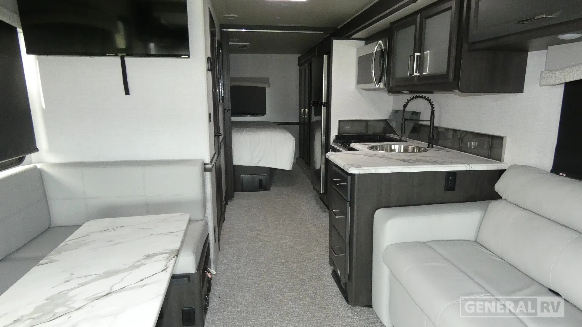 2026 Fleetwood Flair 29M - Photo 3