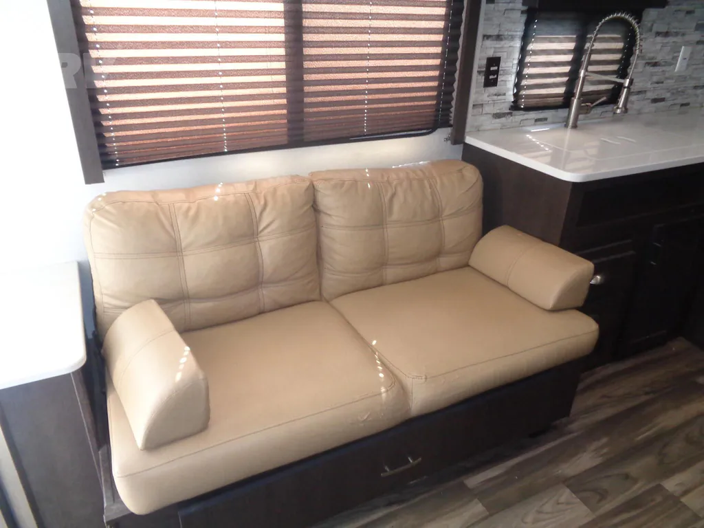 2019 Forest River EVO 2360, Photos photo 5