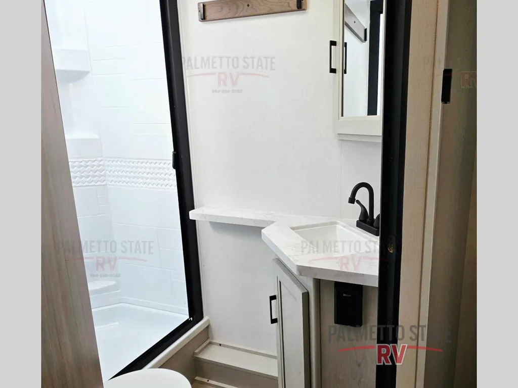 2026 Coachmen Freedom Express Ultra Lite 258BHS, Photos photo 11