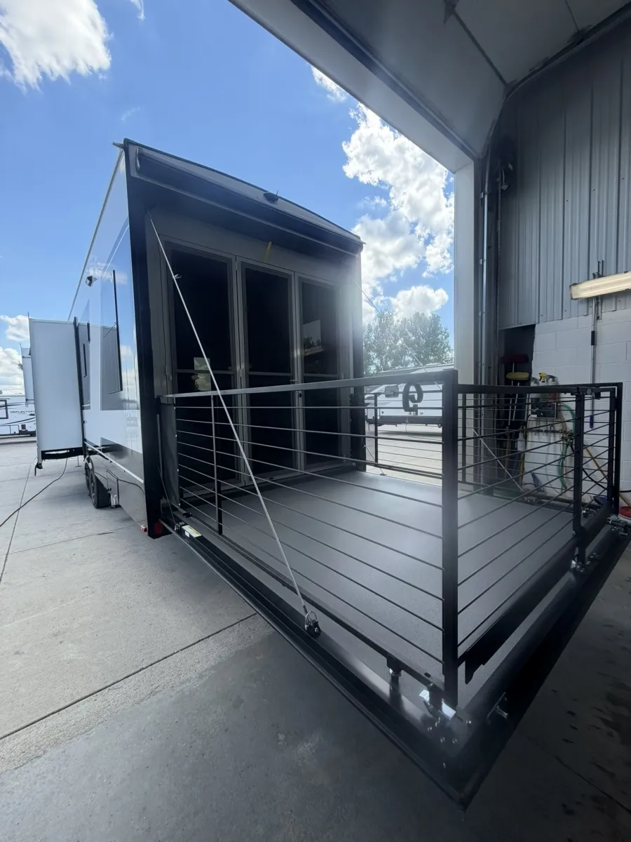 2027 Brinkley Model G 3500 - Photo 4