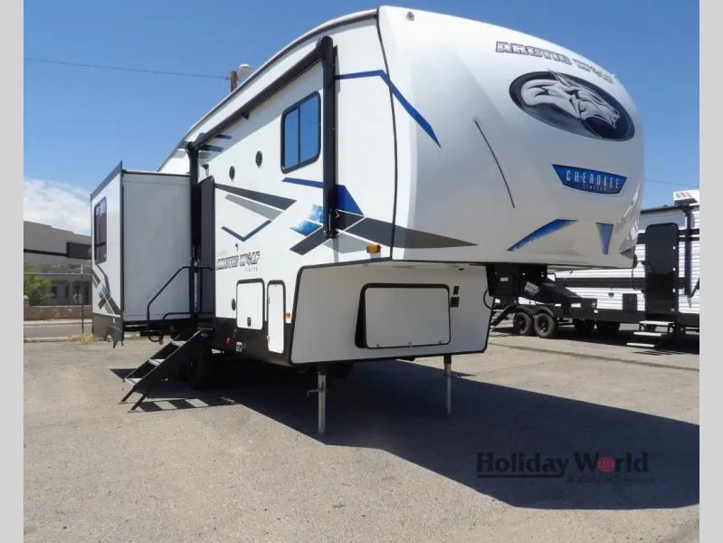 2025 Forest River Cherokee Arctic Wolf 27SGS - Photo 2