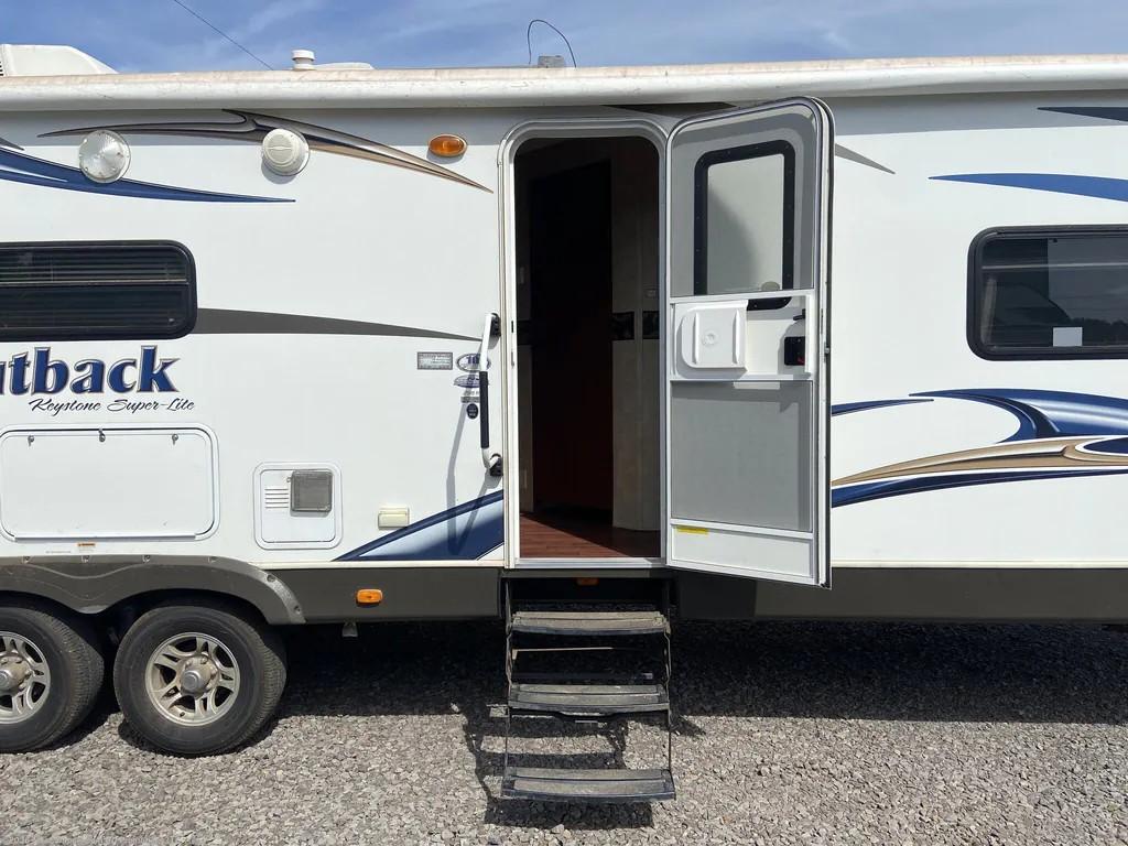 2012 Keystone Outback 298RE, Photos photo 5