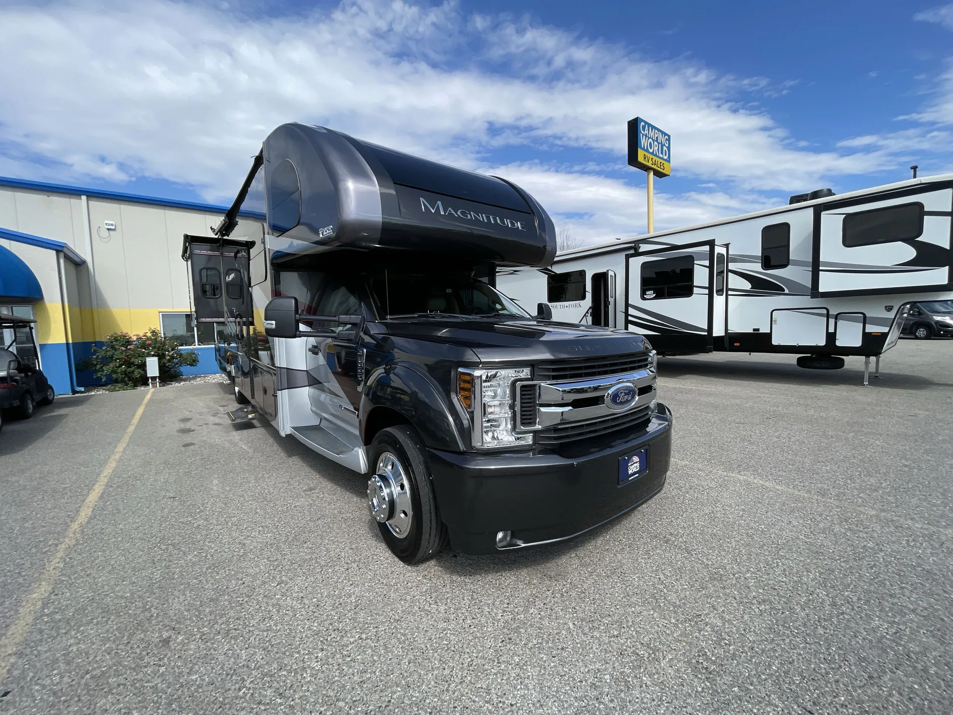 2020 Thor Motor Coach Magnitude BH35 - Photo 2