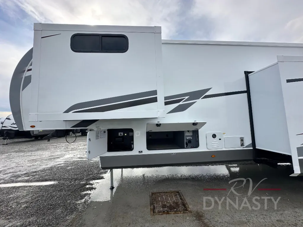 2026 Forest River Cardinal 36MB, Photos photo 9