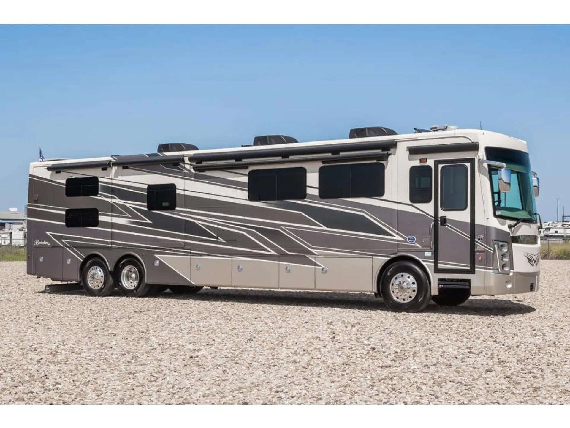 2025 Forest River Berkshire XLT 45E - Photo 2