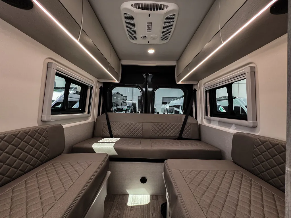 2027 Thor Motor Coach Tellaro 20Y, Photos photo 9