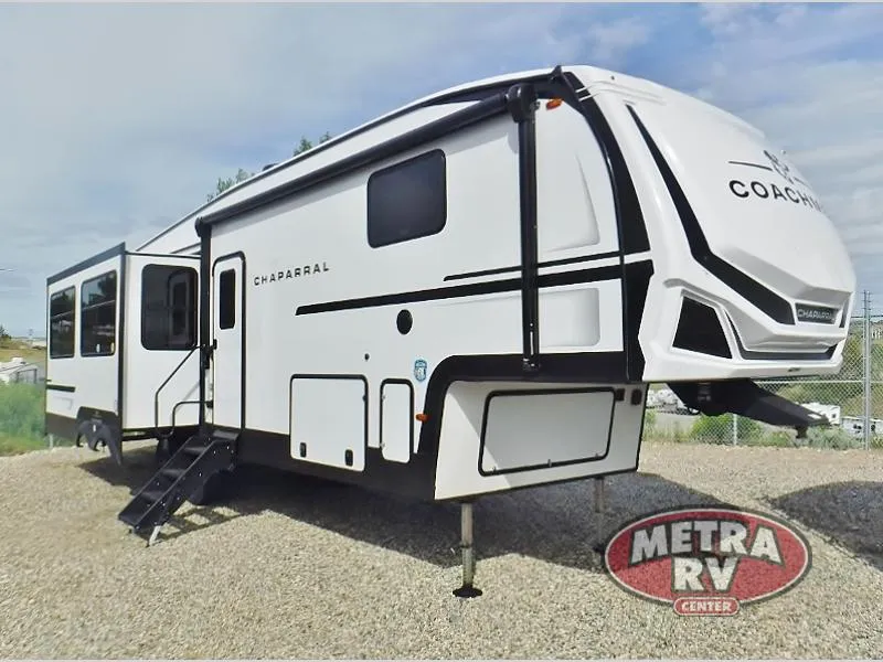 2026 Coachmen Chaparral 336TSIK - Photo 2