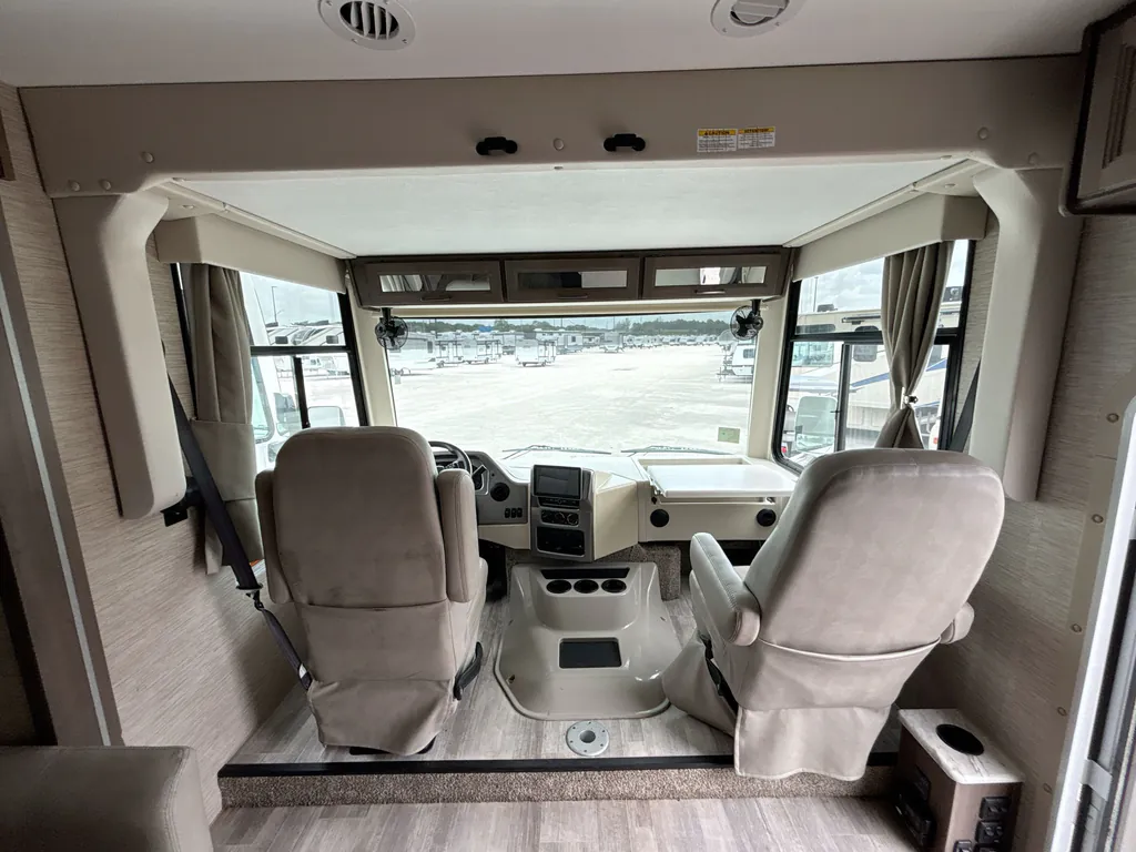 2023 Thor Motor Coach Freedom Traveler A29, Photos photo 19