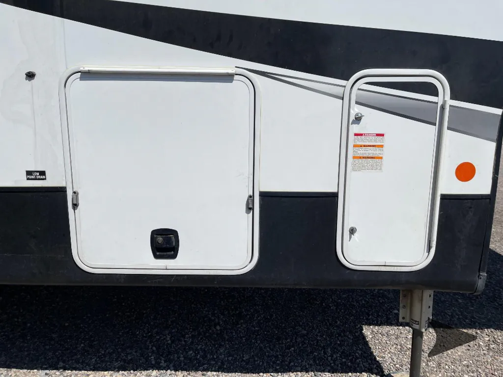 2023 Jayco Seismic Luxury Series 3815, Photos photo 13