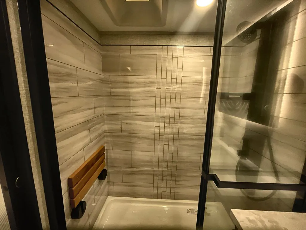 2025 Jayco Seismic Luxury Series 4113, Photos photo 36