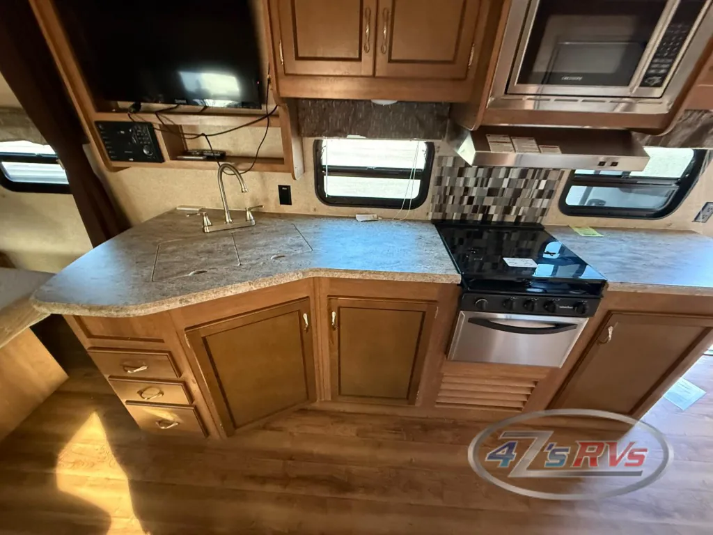 2017 Coachmen Catalina Legacy Edition 223RBS, Photos photo 16