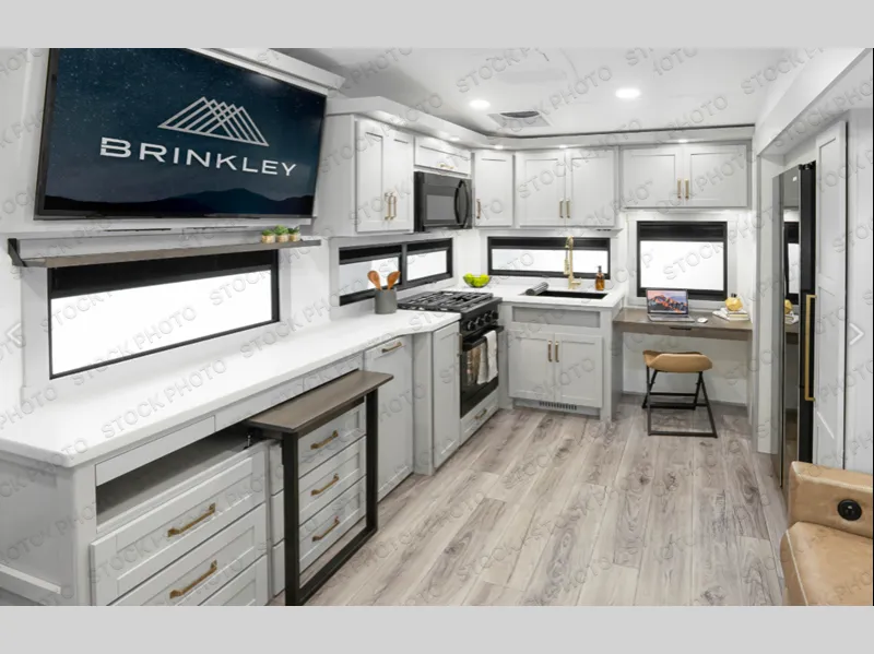2027 Brinkley Model Z 2680 - Photo 4
