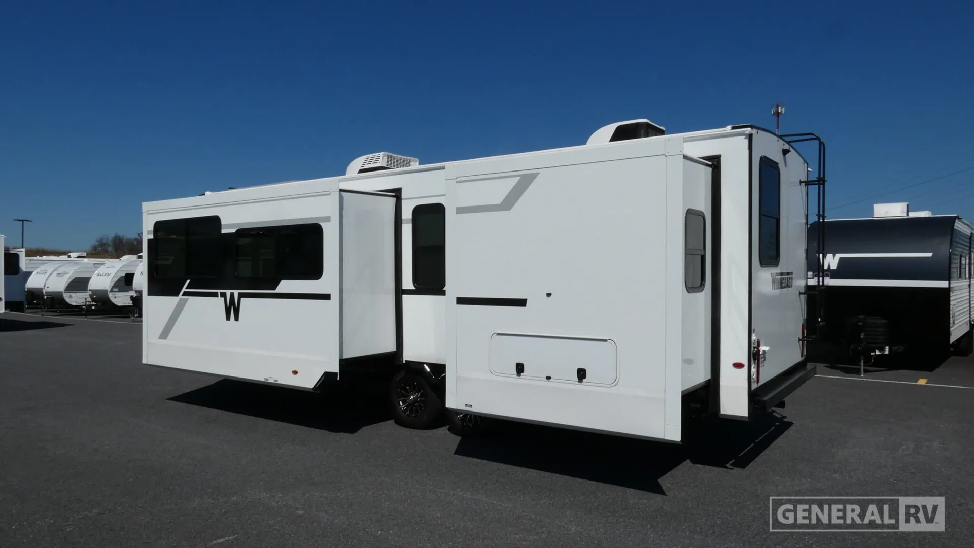2026 Winnebago Thrive 26FKD - Photo 4