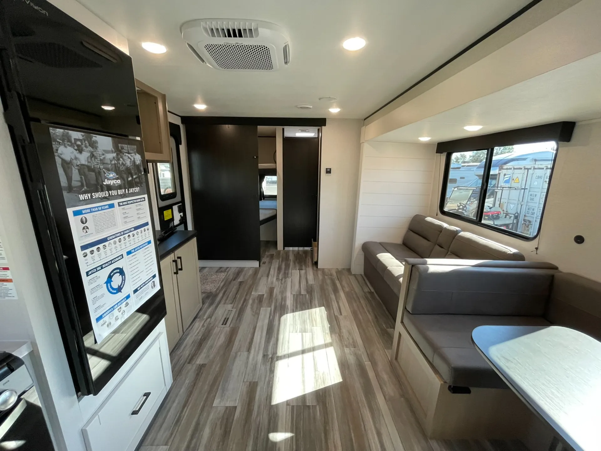 2026 Jayco Jay Flight Slx 330TBS - Photo 3