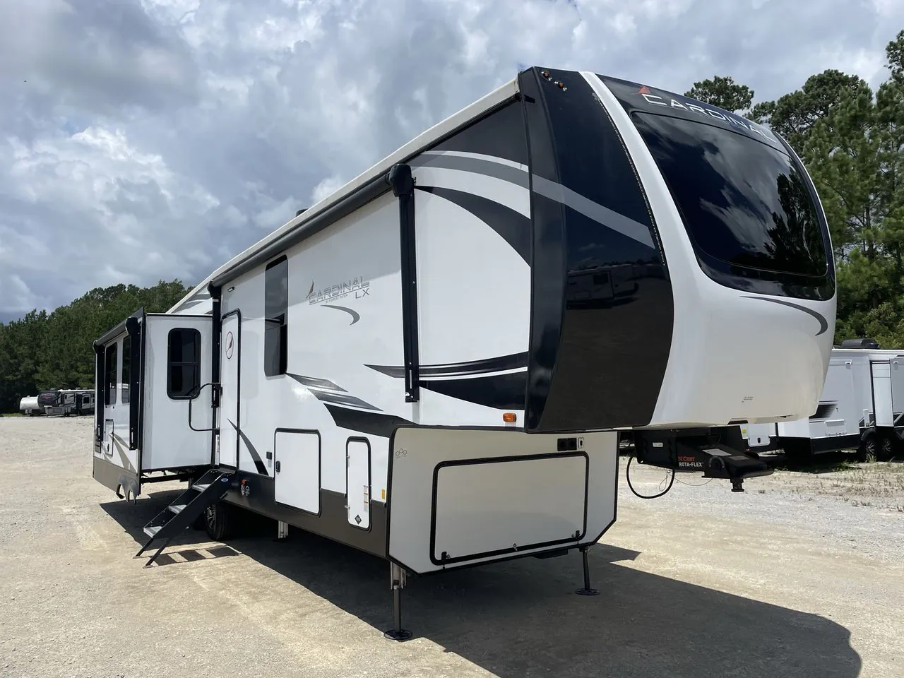 2022 Forest River Cardinal Luxury 390FBX - Photo 2