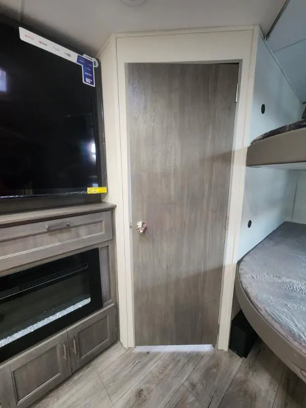 2026 Coachmen Catalina Legacy Edition 273DBHCK, Photos photo 65