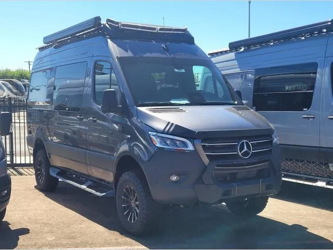 2026 Remote Vans Remote Vans Oasis - Main photo