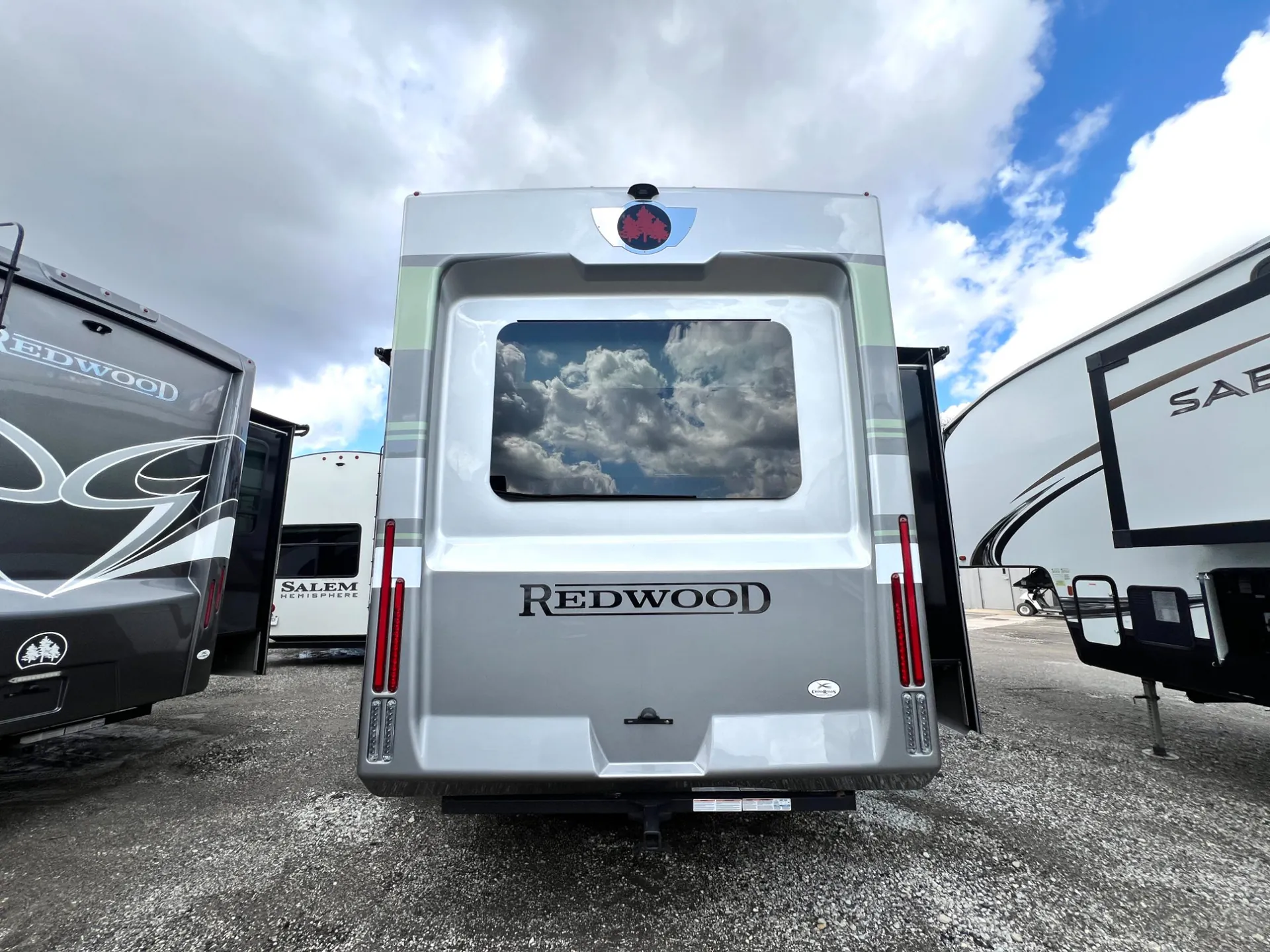 2025 CrossRoads Redwood 371RL - Photo 4