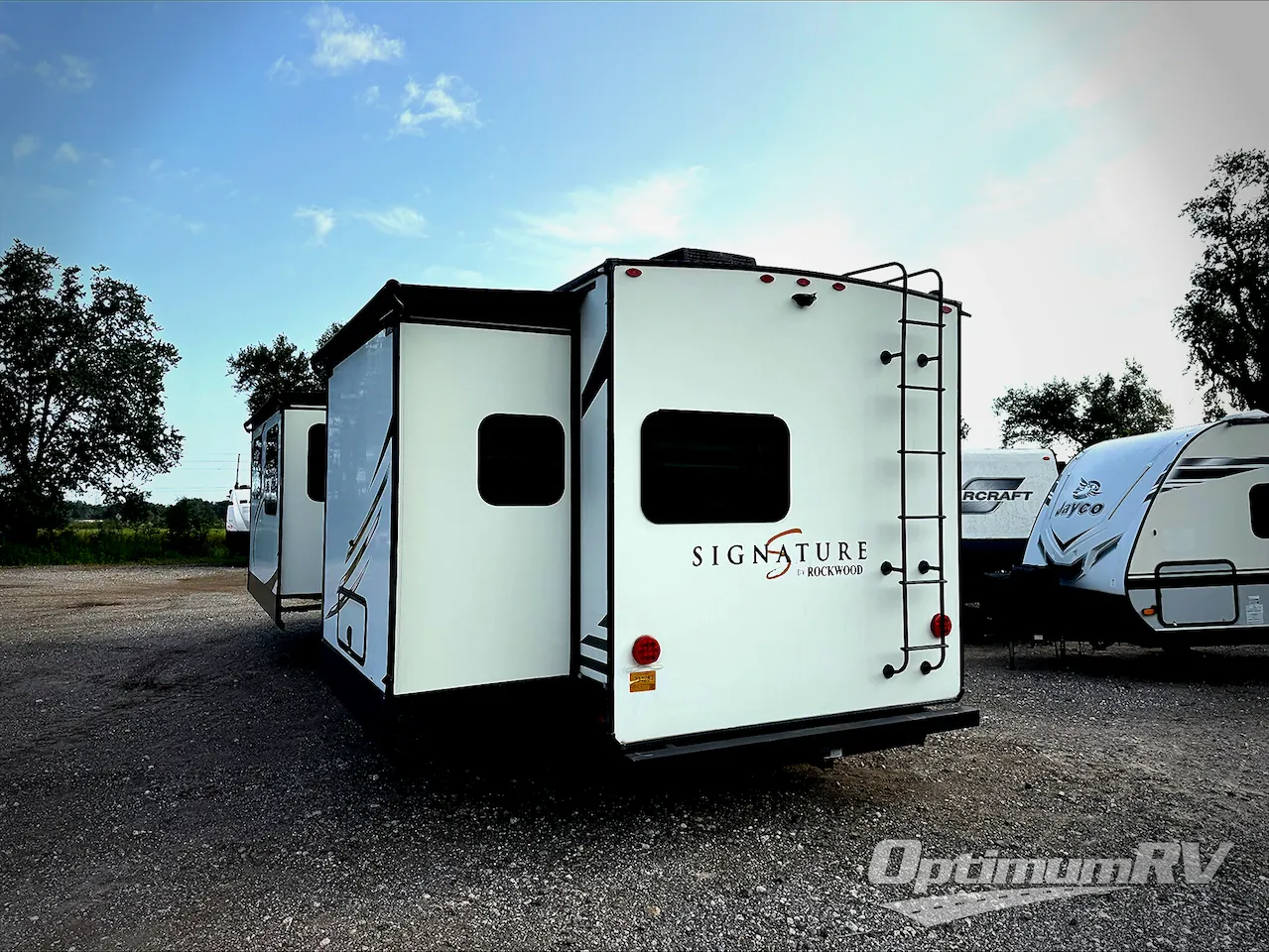 2020 Forest River Rockwood Signature Ultra Lite 8335SB - Photo 3