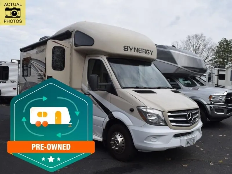 2019 Thor Motor Coach Synergy ST24 - Main photo