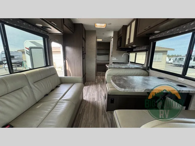 2024 Thor Motor Coach Four Winds 28A - Photo 3