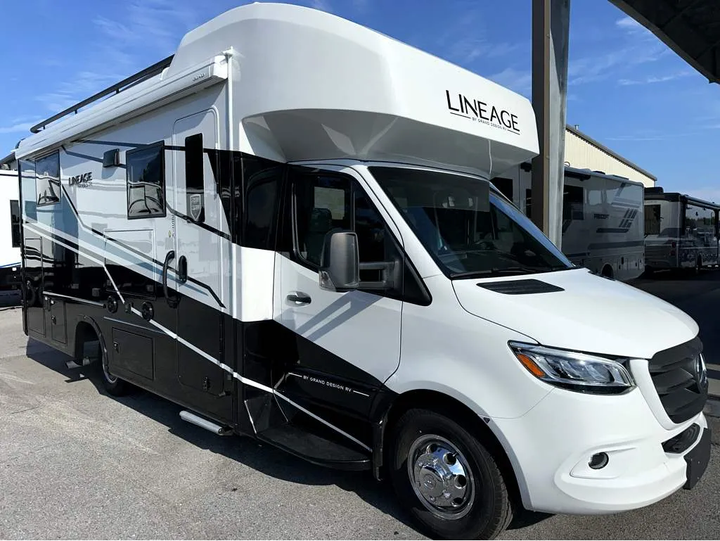 2026 Grand Design Lineage Series M 25TK - Photo 2