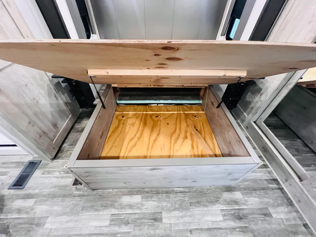 2023 Keystone Avalanche 390DS, Photos photo 41