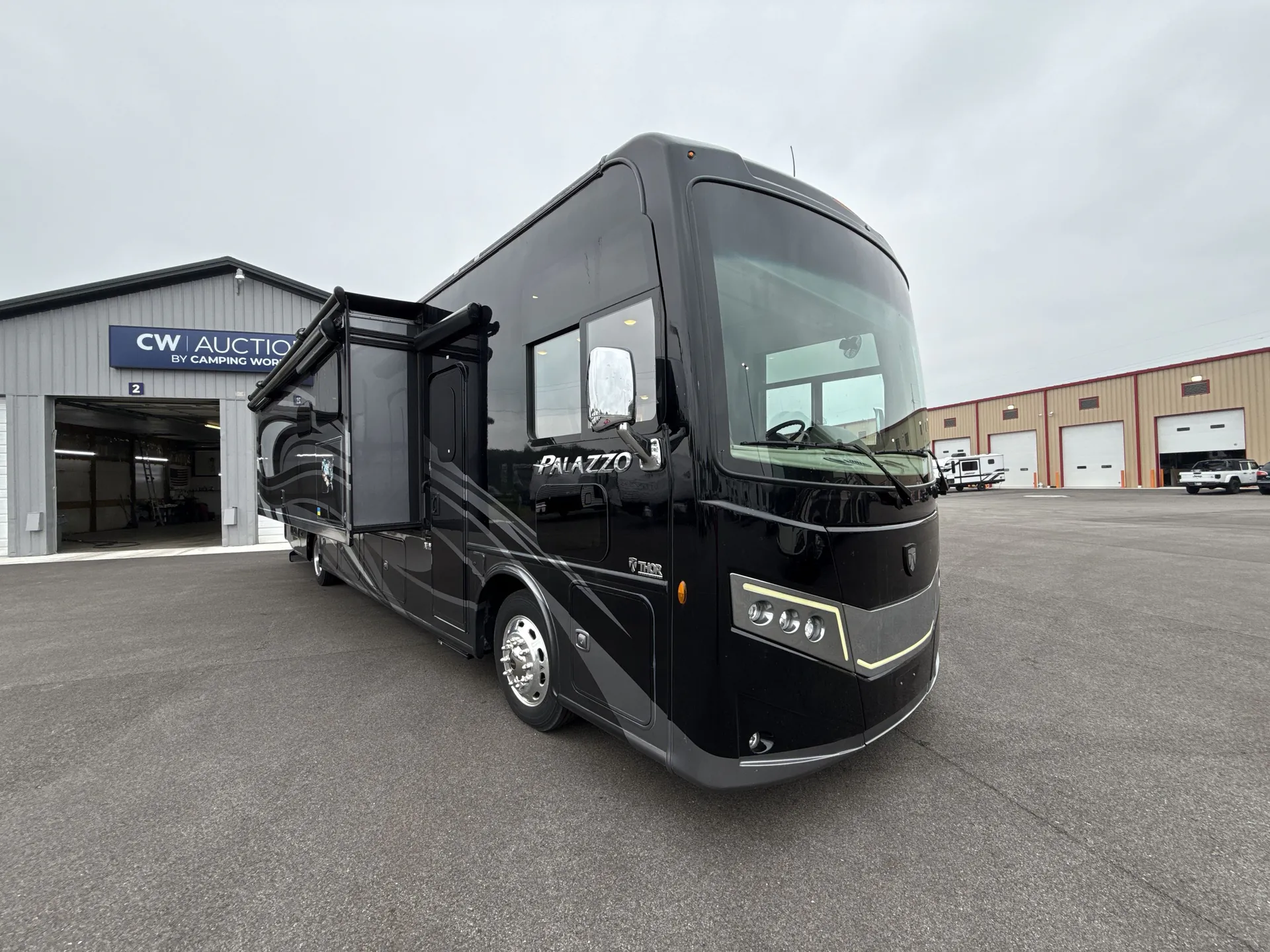 2022 Thor Motor Coach Palazzo 37.5 - Photo 2