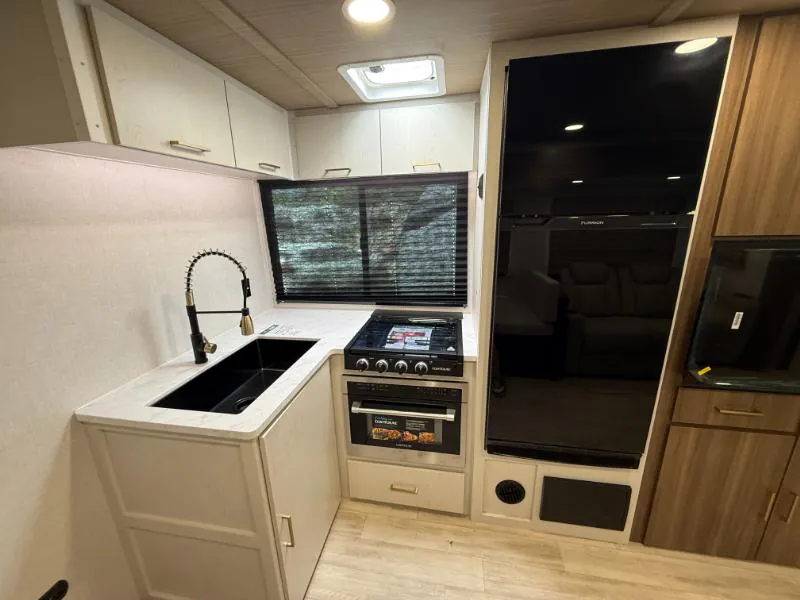 2027 Forest River Vibe 2900KB — Photo 6