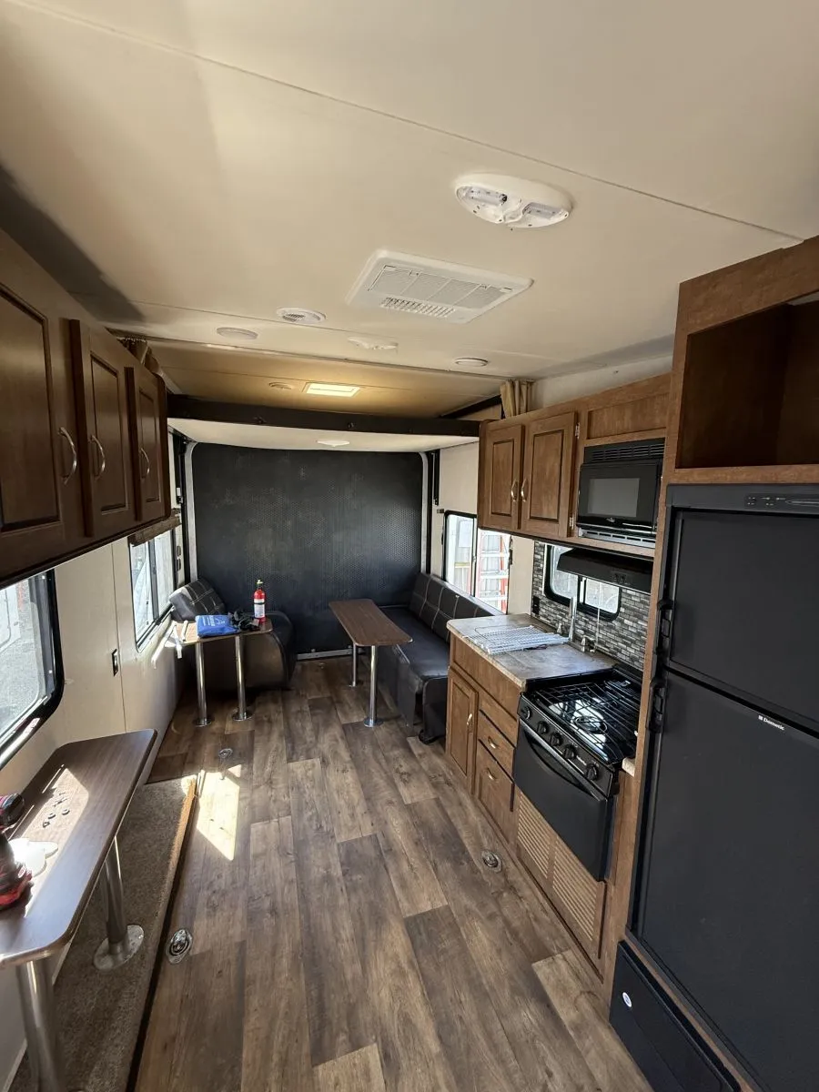 2017 Forest River RV Salem 21SSXL - Photo 3