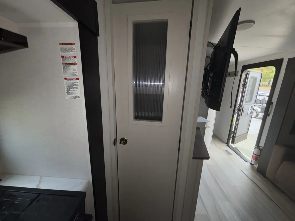 2025 Forest River Salem Hemisphere 310BHI, Photos photo 23