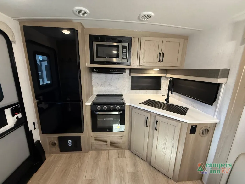 2025 Forest River Rockwood Ultra Lite 2614BS, Photos photo 18
