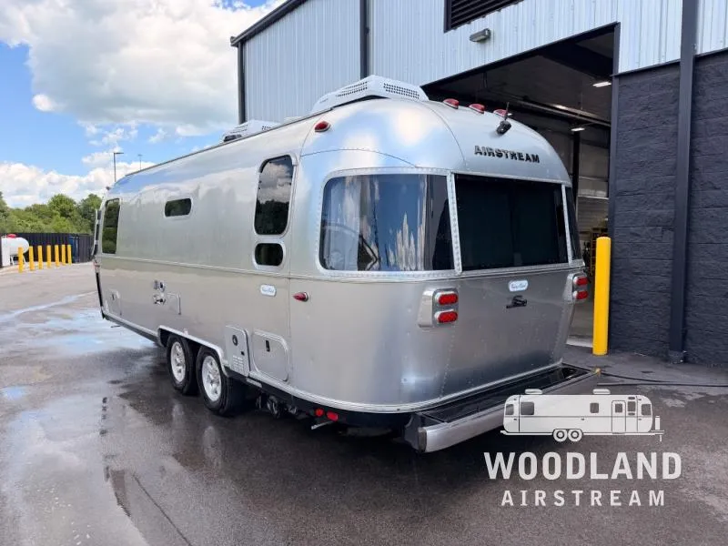 2022 Airstream Flying Cloud 25RB - Photo 4