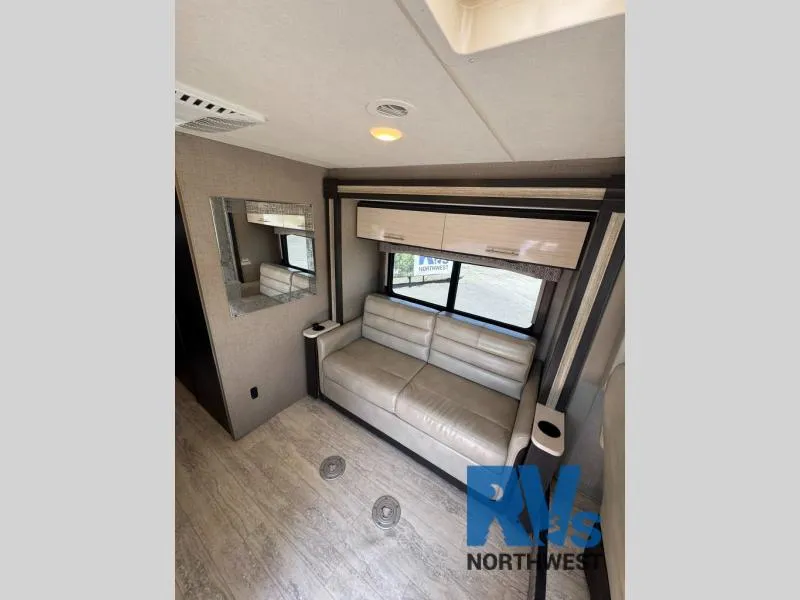 2020 Thor Motor Coach Vegas 24.1 - Photo 3
