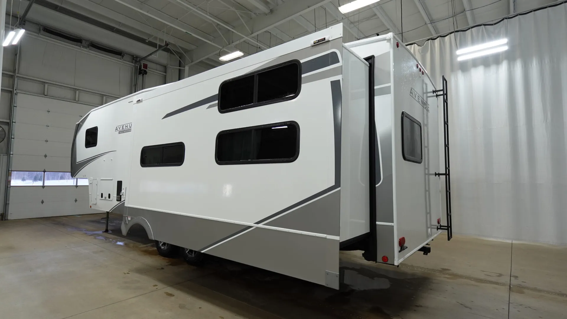 2026 Alliance RV Avenue All-Access 30BH - Photo 4