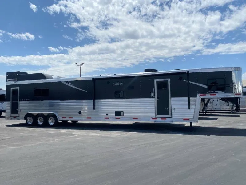2025 Lakota Infinity Toyhauler - Main photo