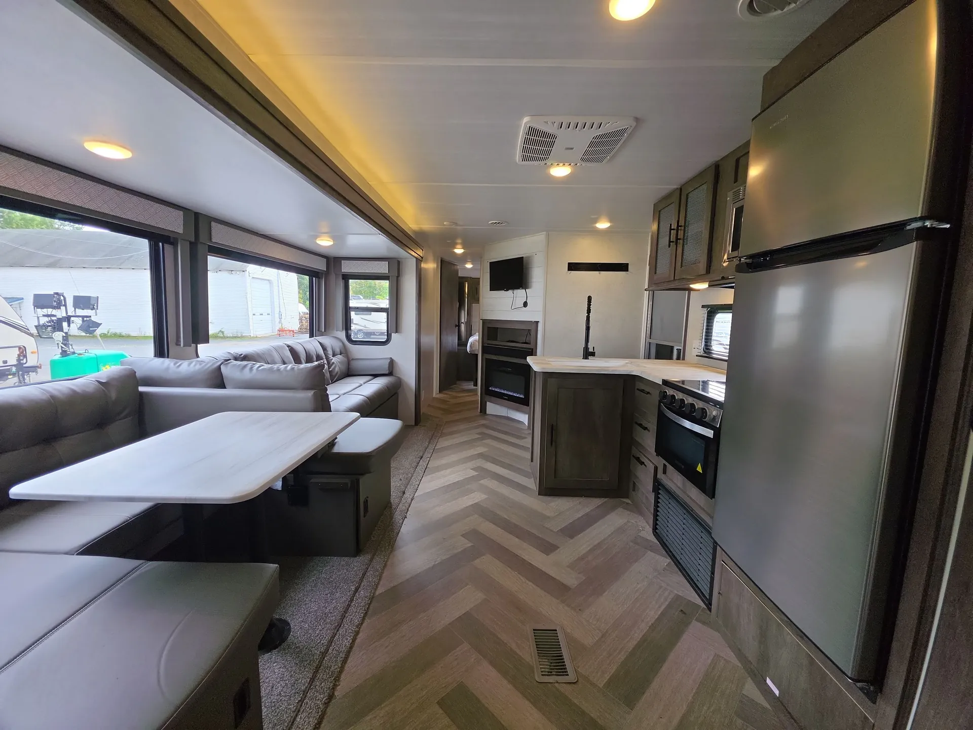2021 Forest River Salem 29VBUD — living area main