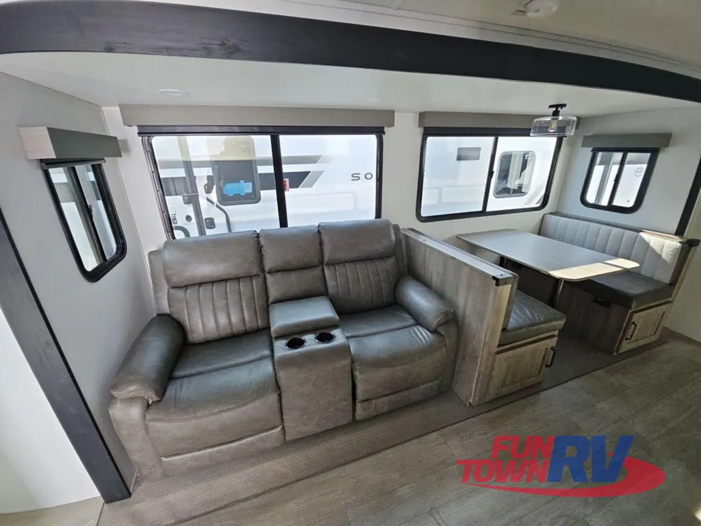 2027 Forest River Solaire 3150TBSS, Photos photo 13