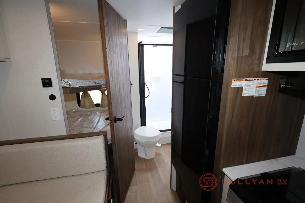 2027 Winnebago Access 18DBH - Photo 3