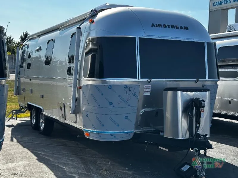 2026 Airstream International 25FB - Photo 2