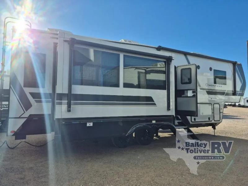2026 Keystone Montana 3123RL - Photo 2