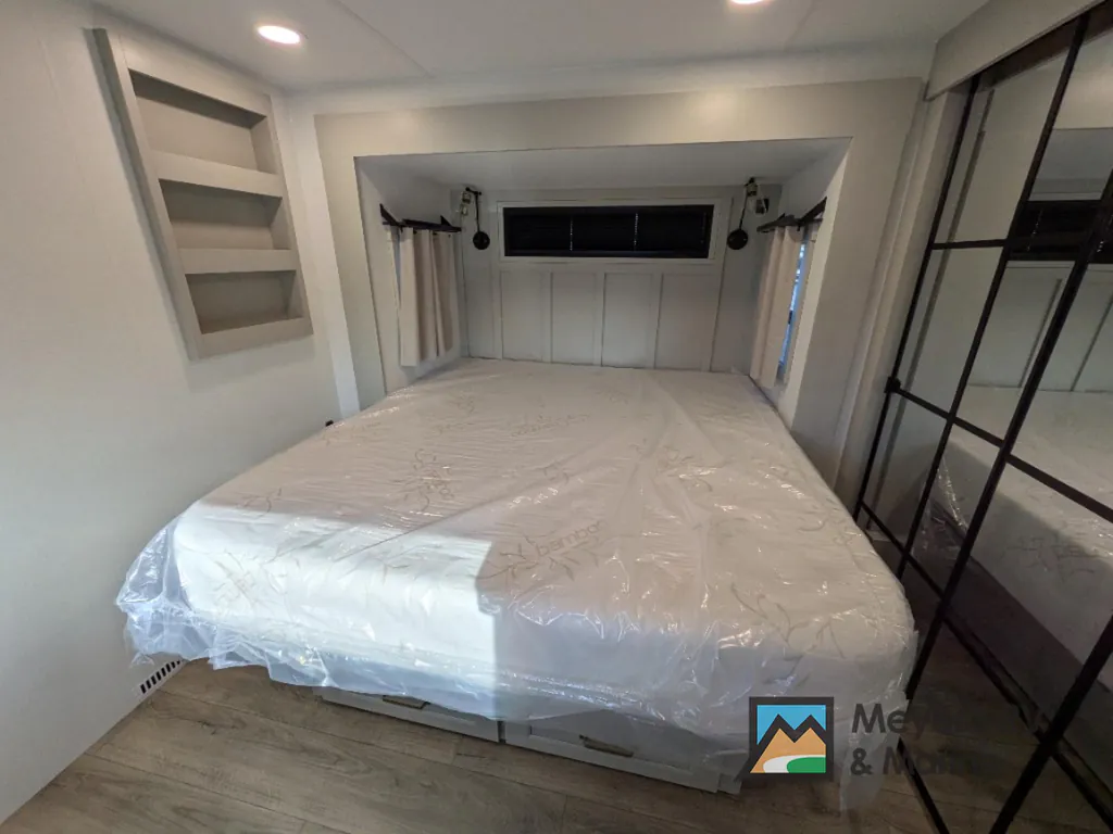 2026 Brinkley Model G 4100, Photos photo 39
