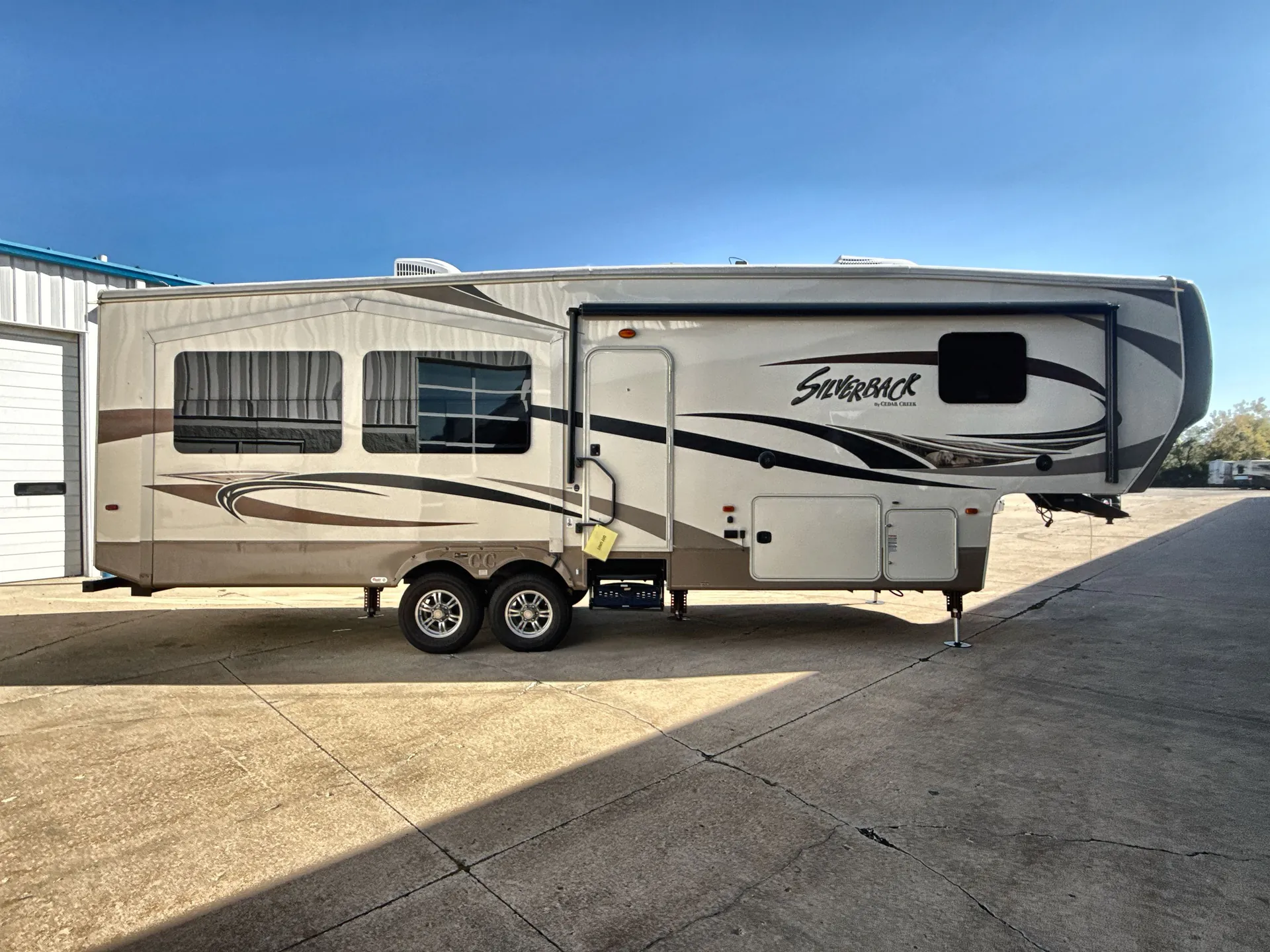 2015 Forest River Cedar Creek Silverback 29IK — campside