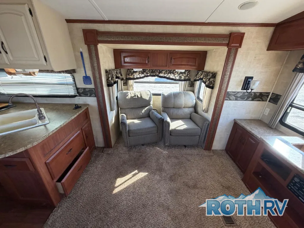 2011 Keystone Outback 298RE, Photos photo 11