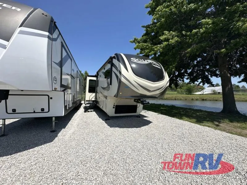 2019 Grand Design Solitude 375RES - Photo 2