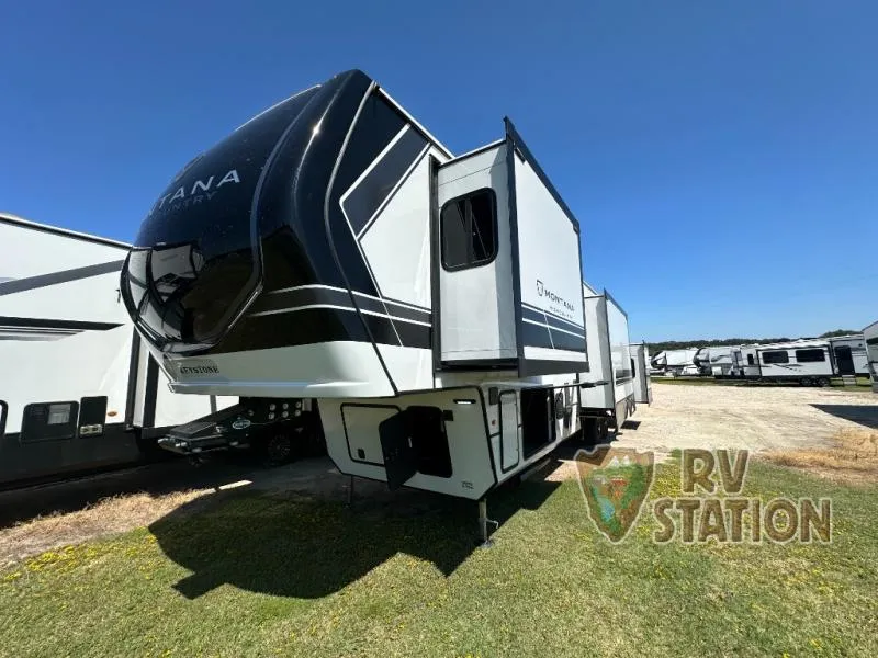 2026 Keystone Montana High Country 381TB - Photo 4