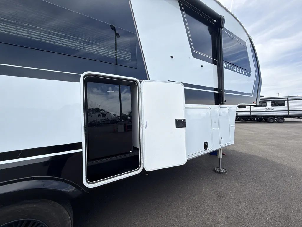 2025 Brinkley Model Z 2670, Photos photo 18