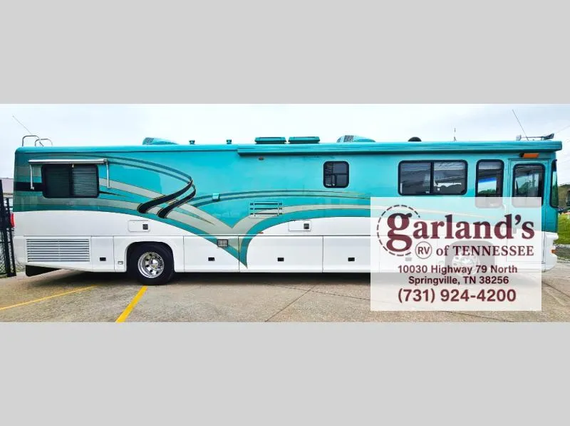 2004 Foretravel FORETRAVEL Used   U2954010 - Main photo